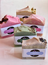 Load image into Gallery viewer, BOTANICAL SOAP