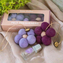 Load image into Gallery viewer, FELT FRESHENERS - AMBER + LAVENDER
